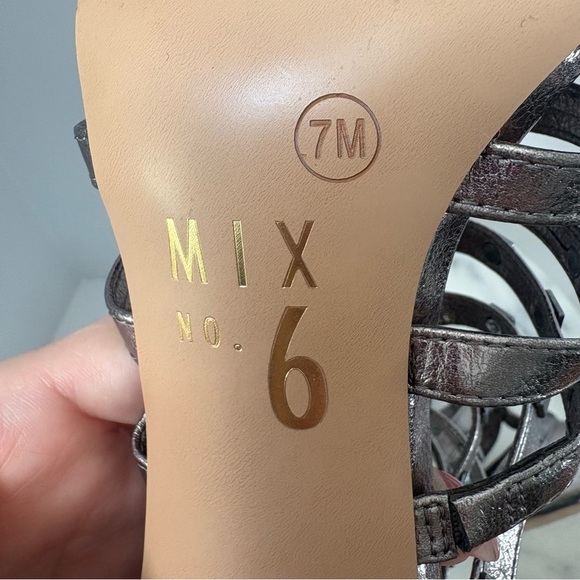 Mix No. 6 Danela Studded Metallic Strappy Heels Size 7M - Picture 13 of 15